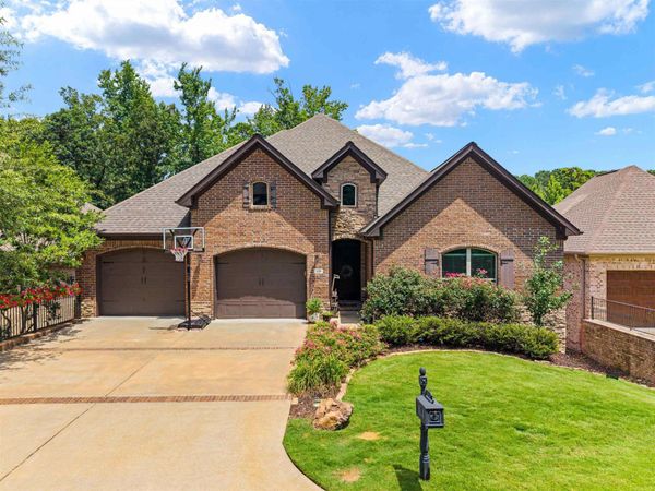 129 Cove Creek Court , Little Rock, AR 72211