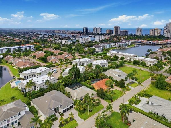 512 Turtle Hatch RD, NAPLES, FL 34103