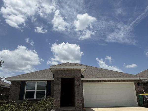 4742 Airmen Dr, Crestview, FL 32539