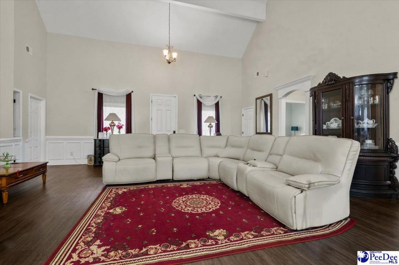2215 Mclaurin Dr Photo 5