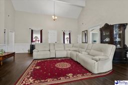 2215 Mclaurin Dr photo 4