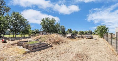 3308 E Forest Lake Rd, Acampo, CA 95220 Photo