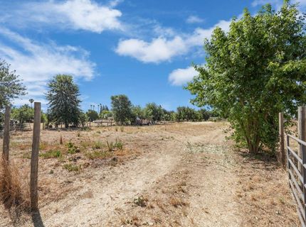 3308 E Forest Lake Rd, Acampo, CA 95220 Photo