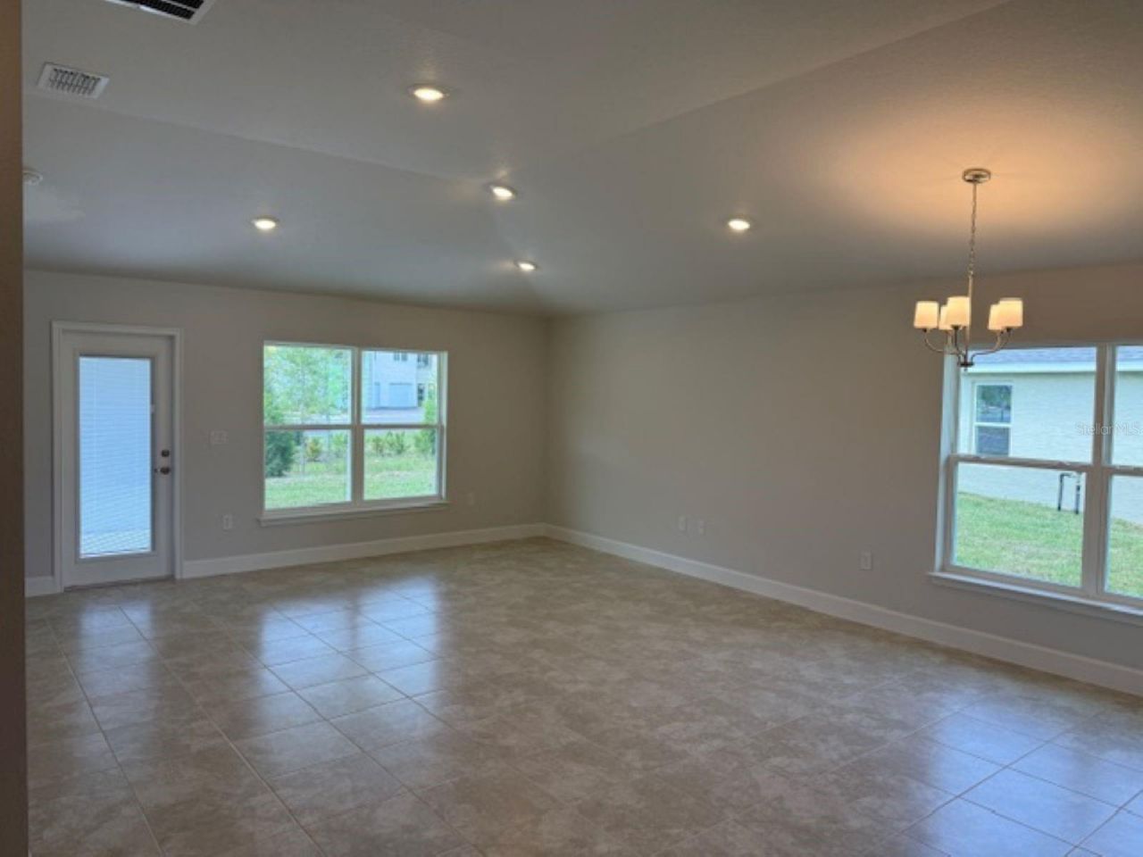 2206 NW 23rd Loop, Ocala, FL 34475 Photo