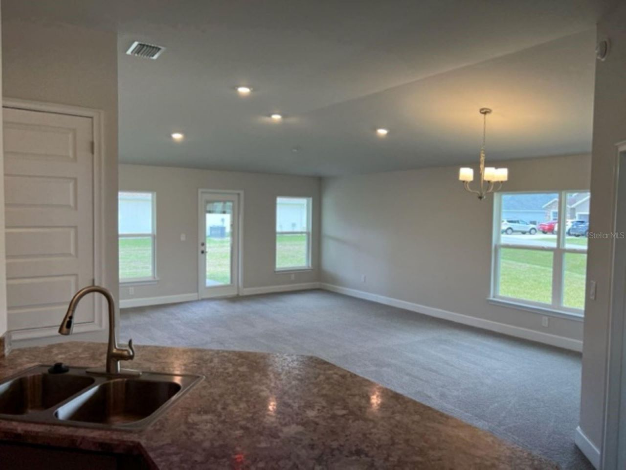 2206 NW 23rd Loop, Ocala, FL 34475 Photo