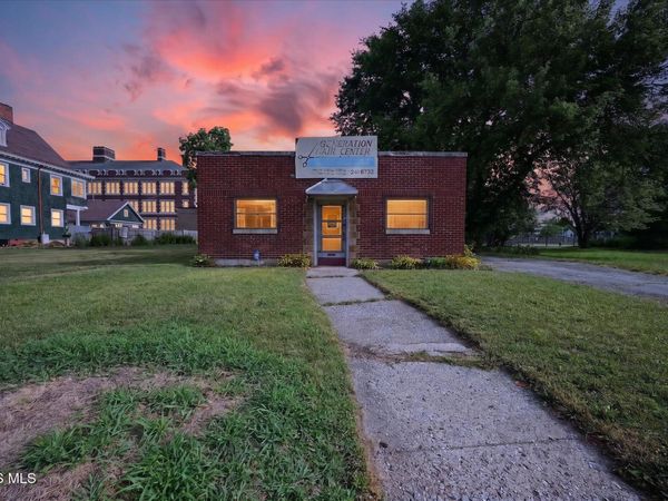 410 Winthrop Street , Toledo, OH 43620