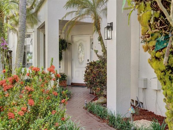 10073 NW 5th St , Plantation, FL 33324