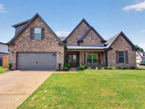 245 LAUREL WOOD LN, Oakland, TN 38060