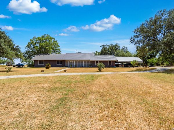 3777 San Marcos, Luling, TX 78648