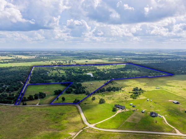 5501 Old Colony Line Rd, Lockhart, TX 78644