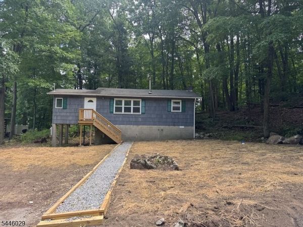 56 Appleseed Rd, Vernon, NJ 07461