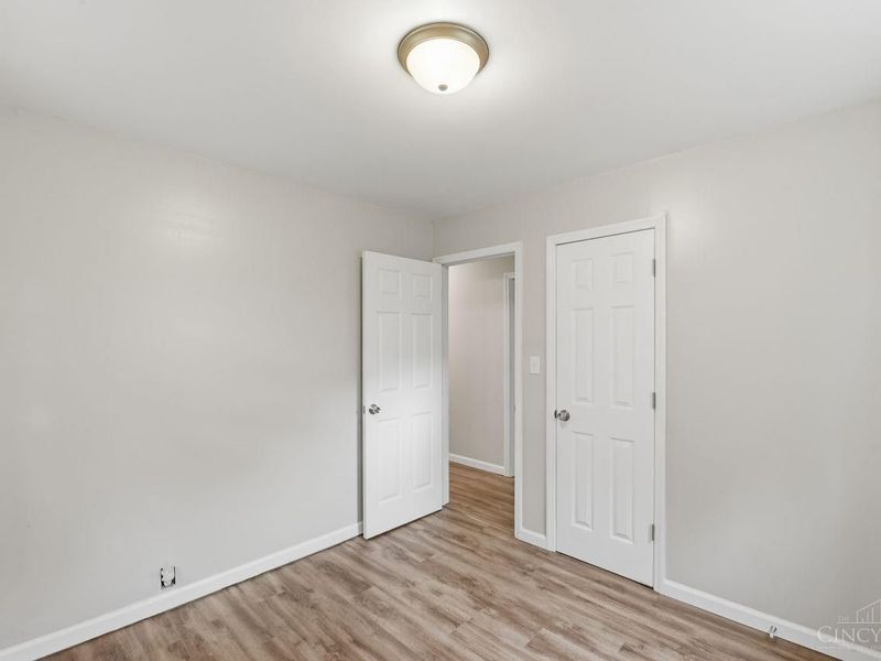 311 Knightsbridge Drive, Hamilton, OH 45011 Photo 2