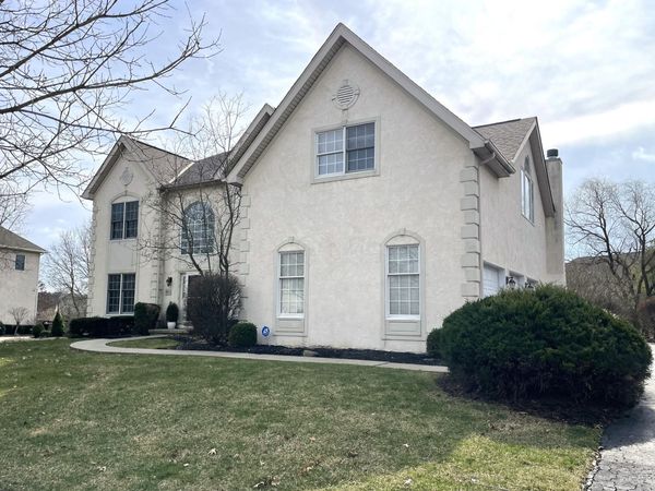 4823 Vista Ridge Drive, Dublin, OH 43017