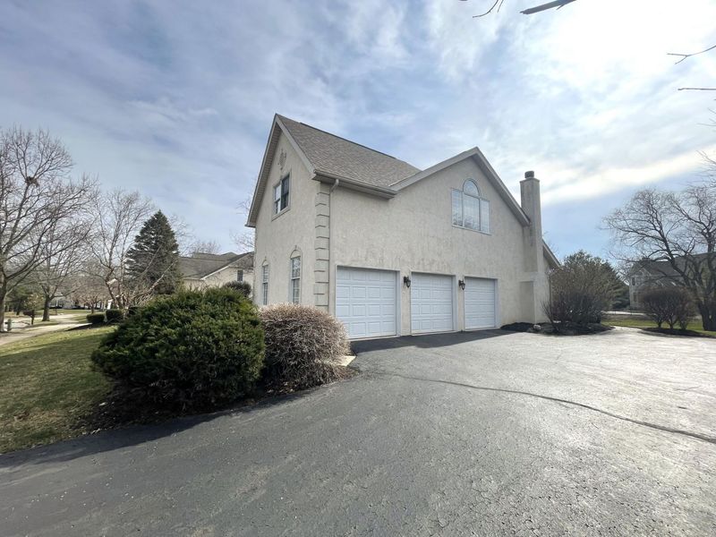 4823 Vista Ridge Drive , Dublin, OH 43017 Photo 2
