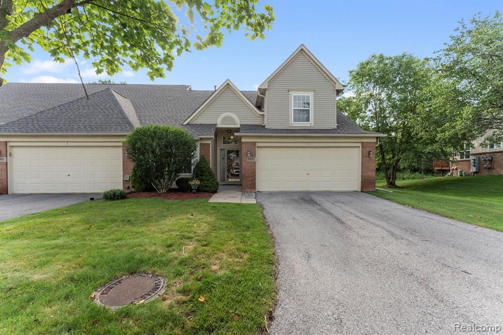 5487 Greenway Drive, Trenton, MI 48183 Main Photo