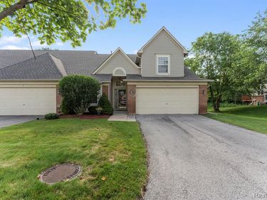 5487 Greenway Drive, Trenton, MI 48183