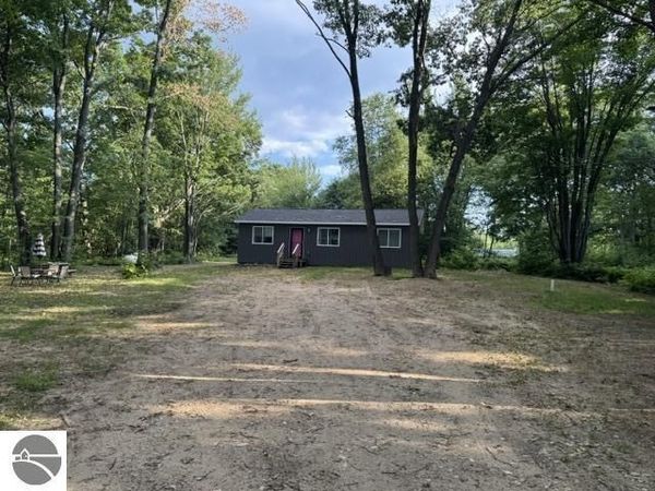 10403 Round Lake Road W, Lake City, MI 49651