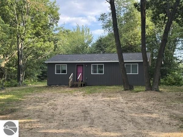 10403 Round Lake Road W, Lake City, MI 49651