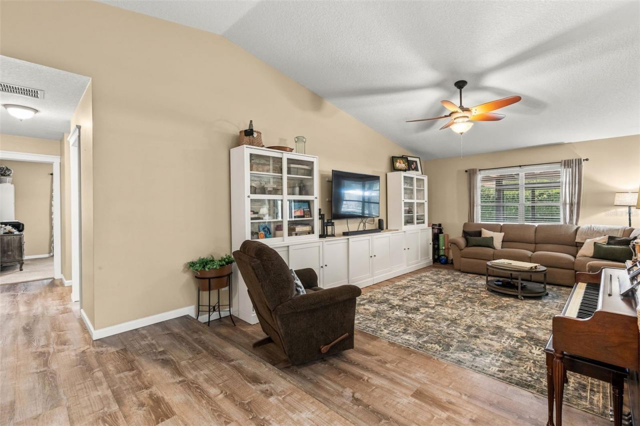 8736 Larwin Lane, Orlando, FL 32817 Photo