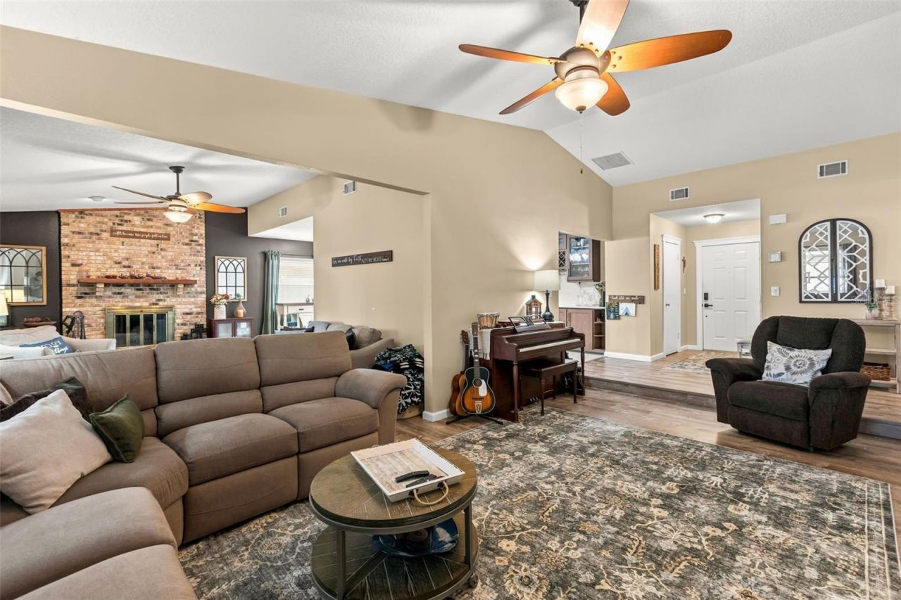 8736 Larwin Lane, Orlando, FL 32817 Photo