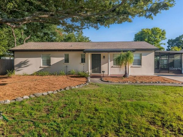 3902 W PAXTON AVENUE, TAMPA, FL 33611