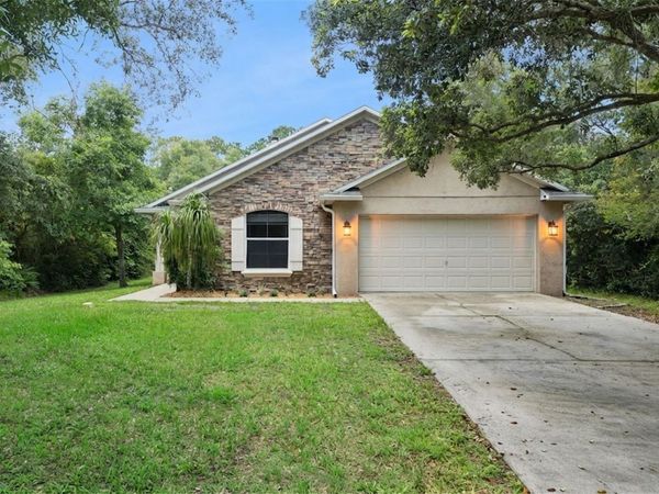 2535 E LAKE DRIVE , DELAND, FL 32724