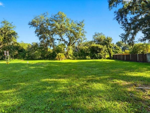10 S FOREST STREET , PLANT CITY, FL 33563