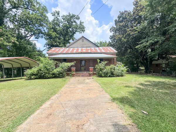 608 S Meridian St., Aberdeen, MS 39730
