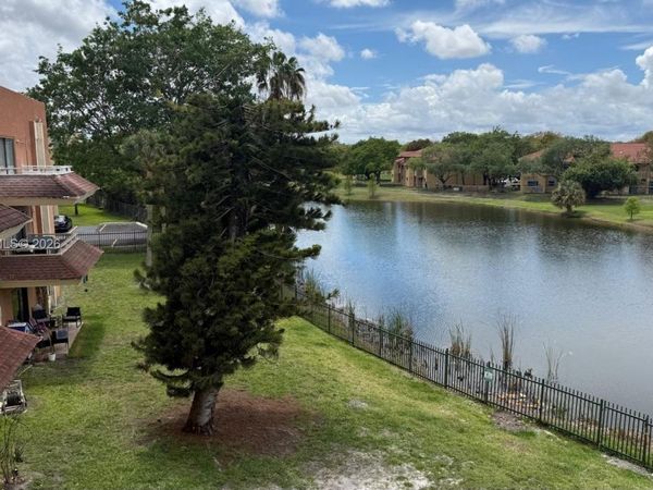 17530 NW 68th Ave , Unit C3010, Hialeah, FL 33015