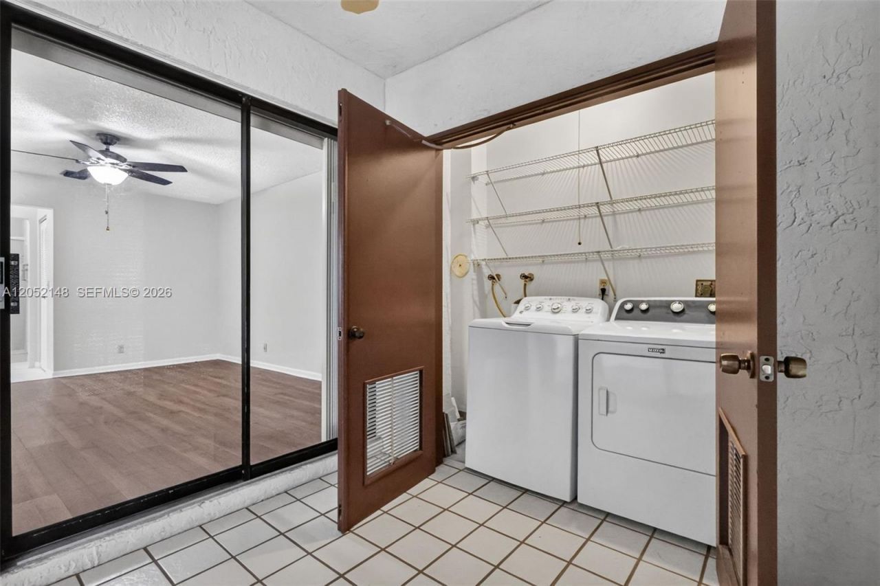 7626 Tahiti Ln , Unit 204, Lake Worth, FL 33467 Photo