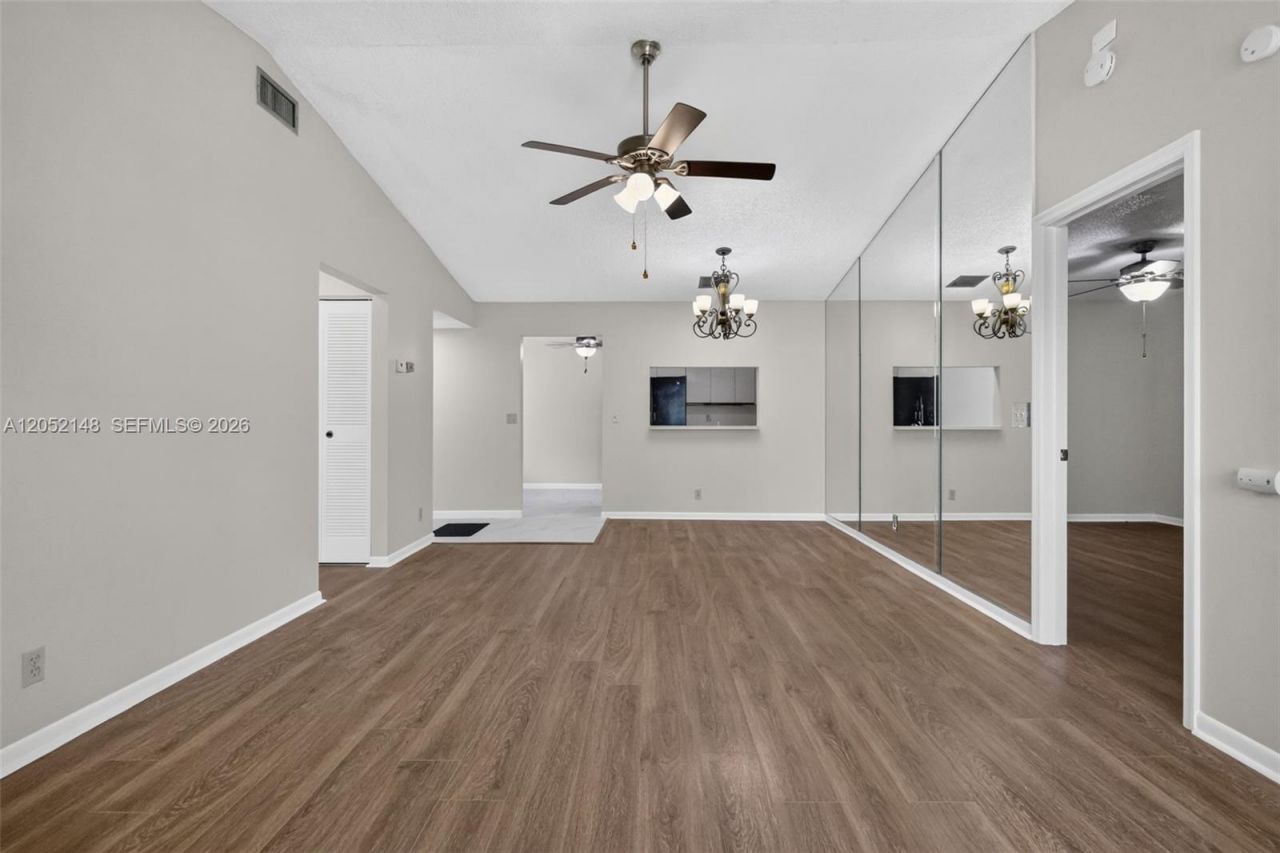 7626 Tahiti Ln , Unit 204, Lake Worth, FL 33467 Photo