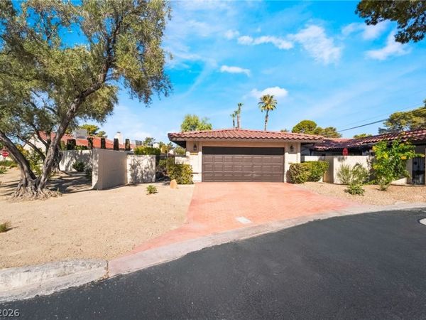 4211 Flamingo Crest Drive, Las Vegas, NV 89121