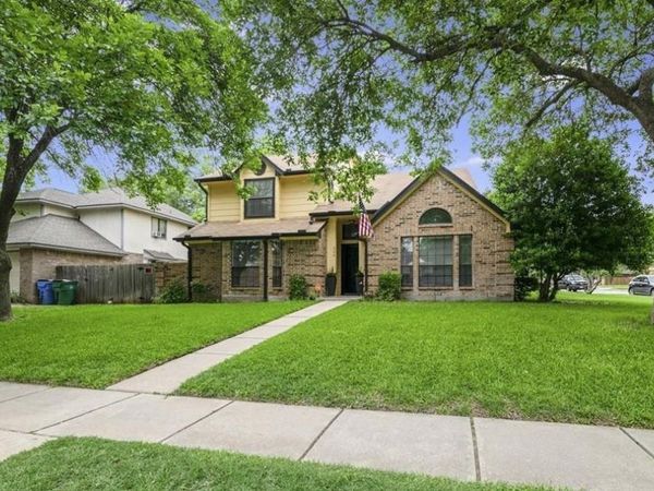 306 Applewood DR , Pflugerville, TX 78660