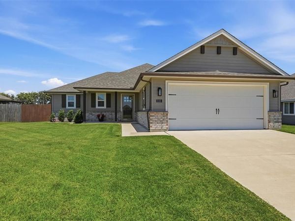 111 Mustang Drive, Lindsay, TX 76240