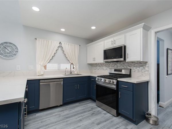 2408 Dove Valley Court , Las Vegas, NV 89134