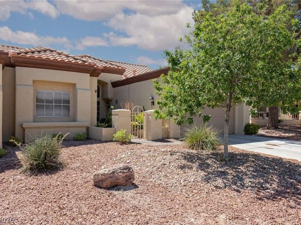2408 Dove Valley Court , Las Vegas, NV 89134