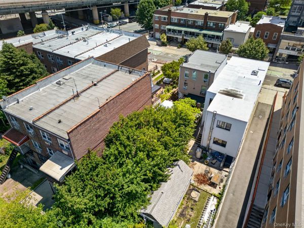 25-14 Crescent Street , Astoria, NY 11102