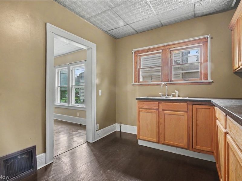 254-256 Lowell Avenue NE, Warren, OH 44483 Photo 20