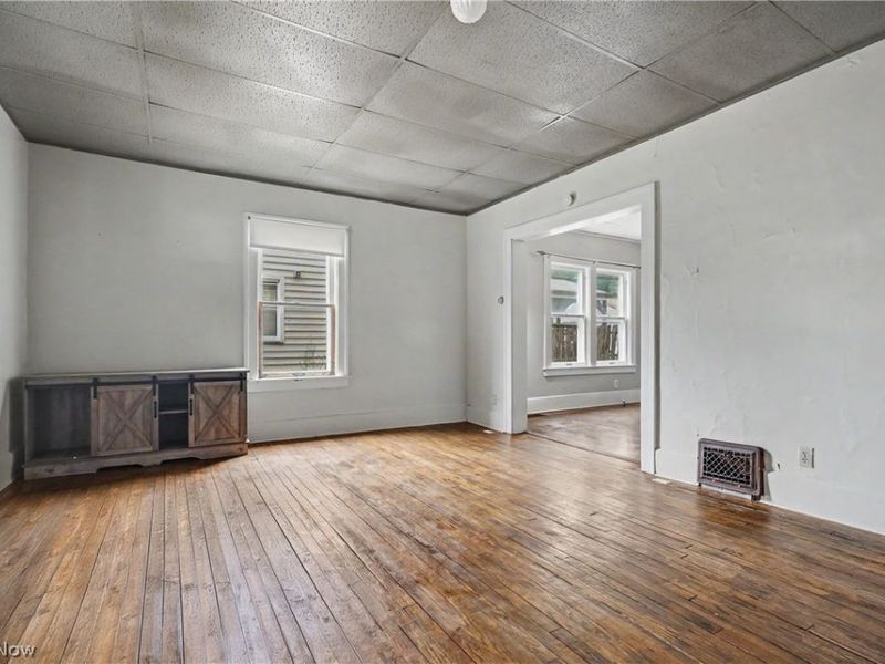 254-256 Lowell Avenue NE, Warren, OH 44483 Photo 4