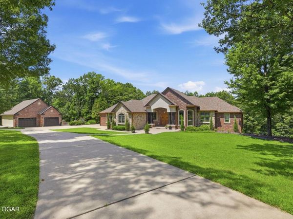 4550 Goldfinch Road , Joplin, MO 64804