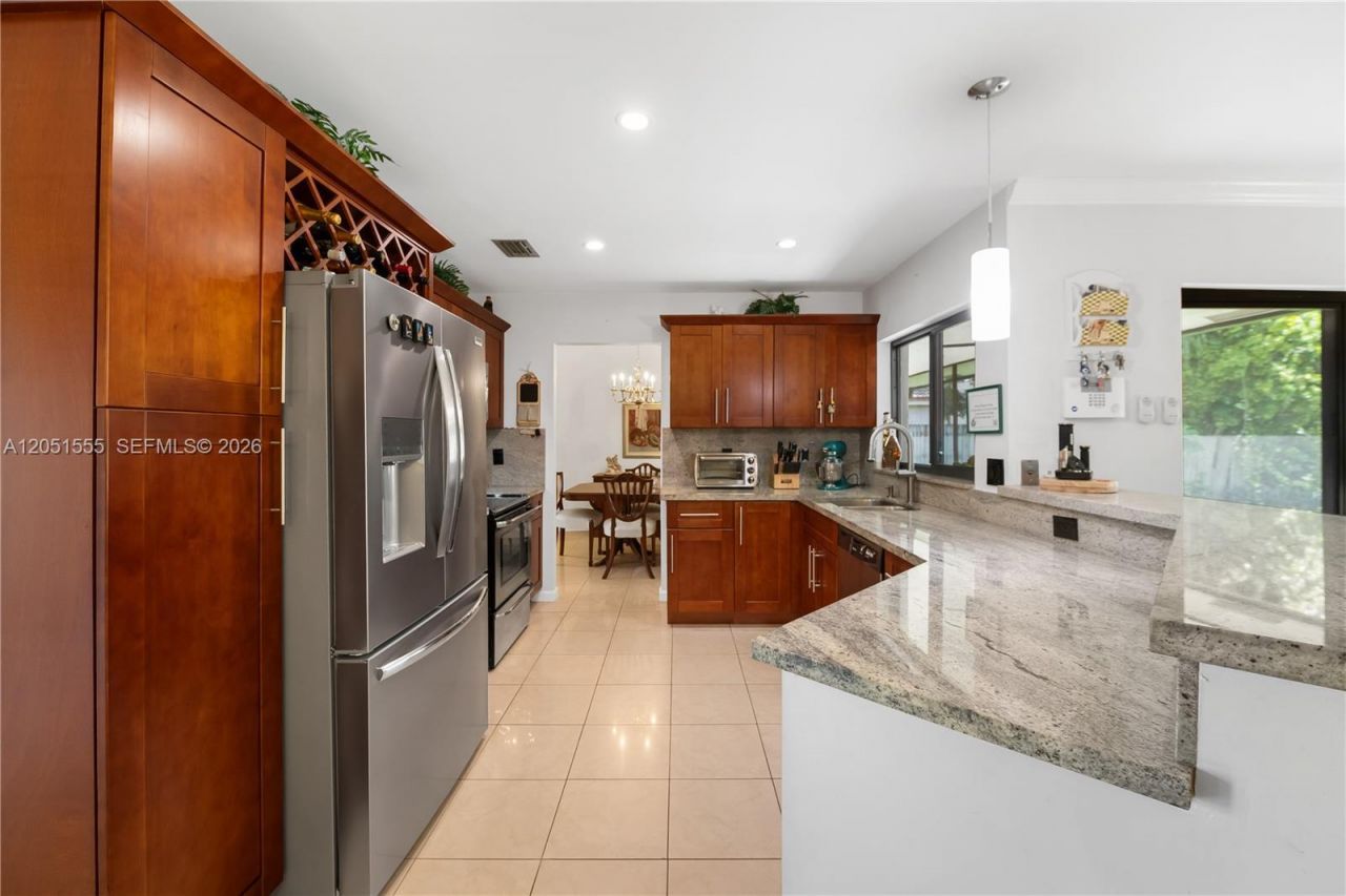 5741 W Waterford Dr, Davie, FL 33331 Photo