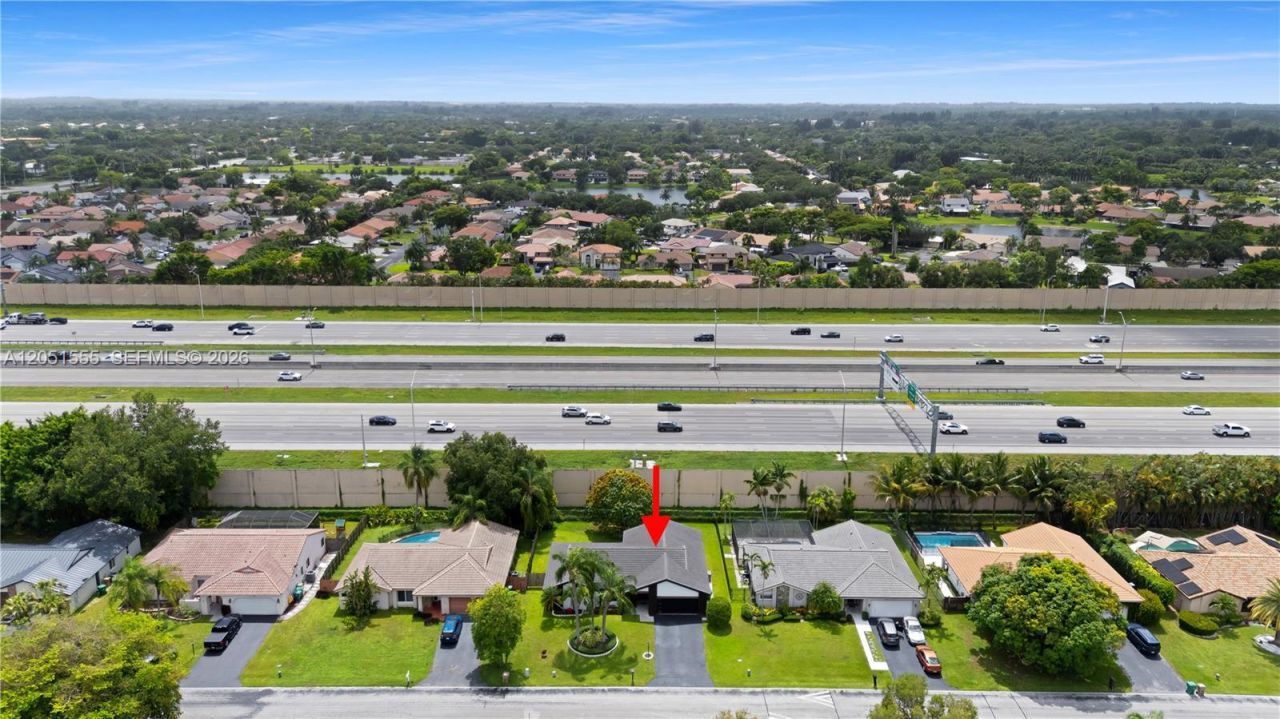 5741 W Waterford Dr, Davie, FL 33331 Photo