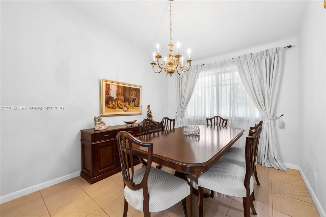 5741 W Waterford Dr, Davie, FL 33331 Photo