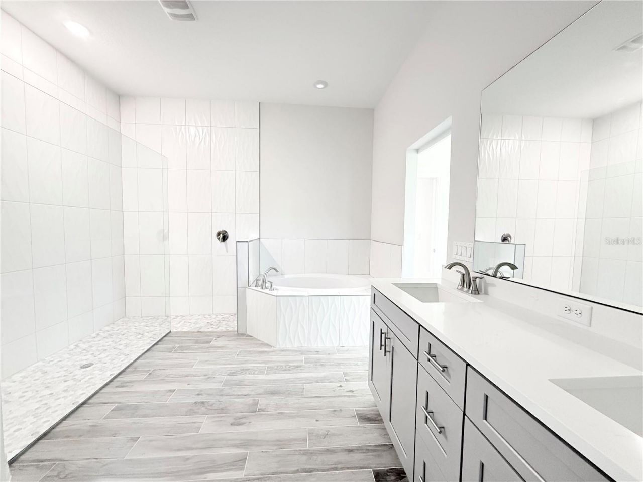 30280 W Bluebell Avenue , Eustis, FL 32736 Photo
