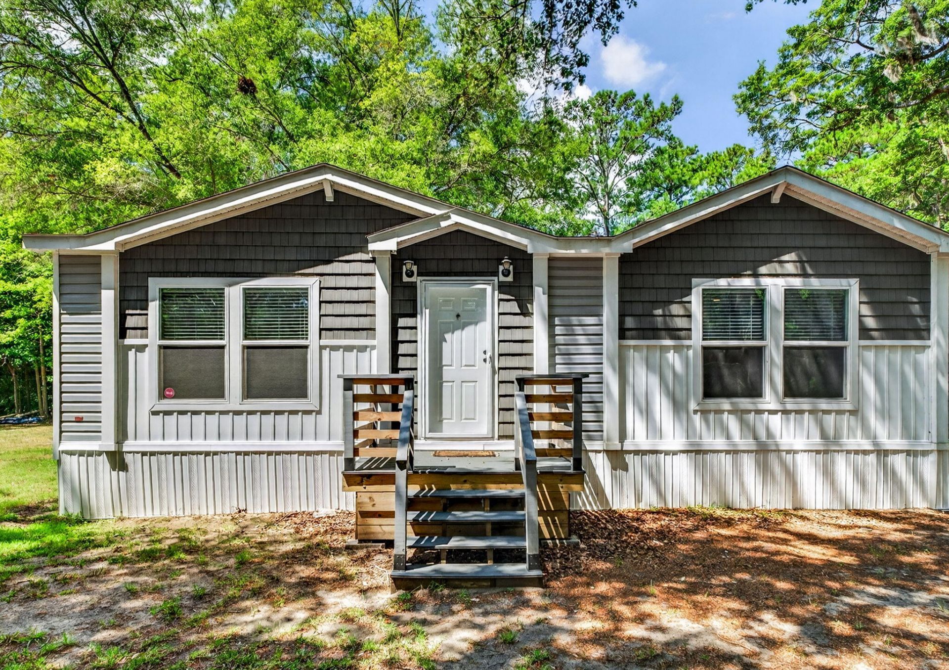 3242 Cape Road Photo 13