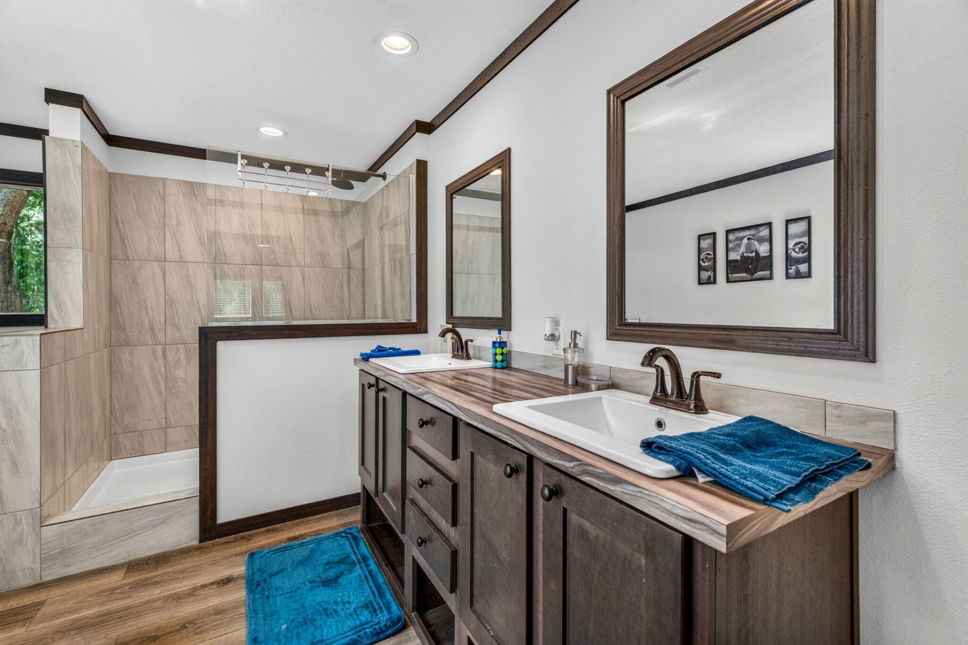3242 Cape Road Photo 23