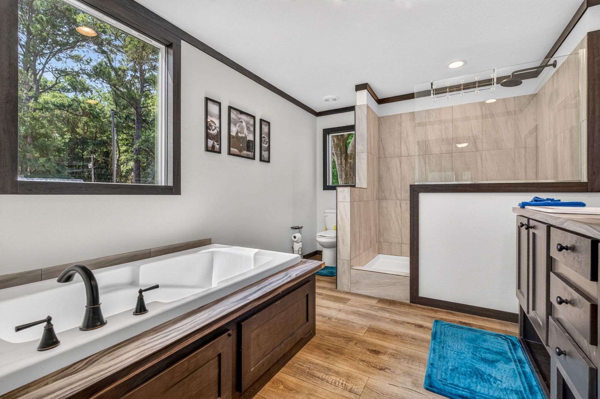 3242 Cape Road Photo 24