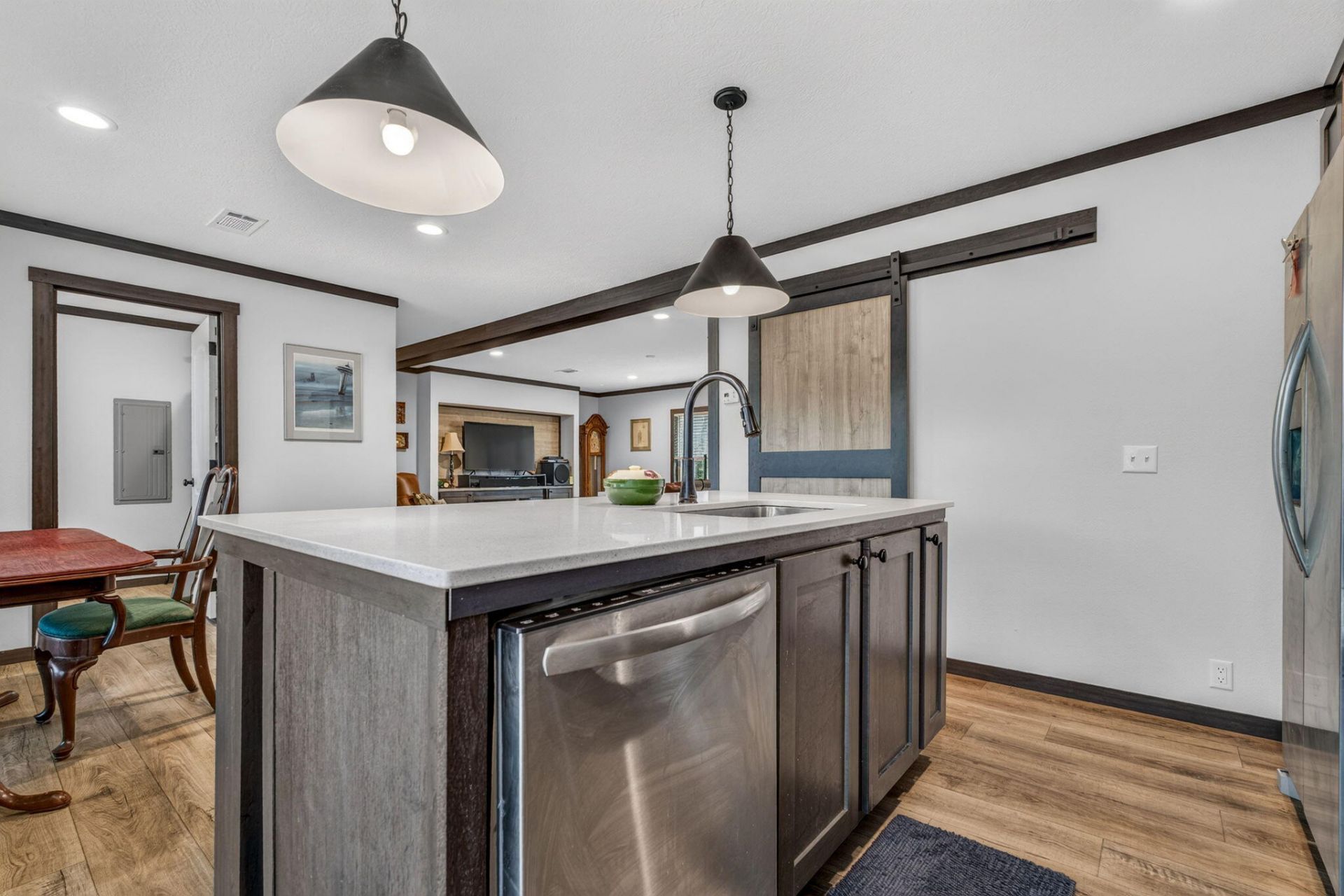 3242 Cape Road Photo 35