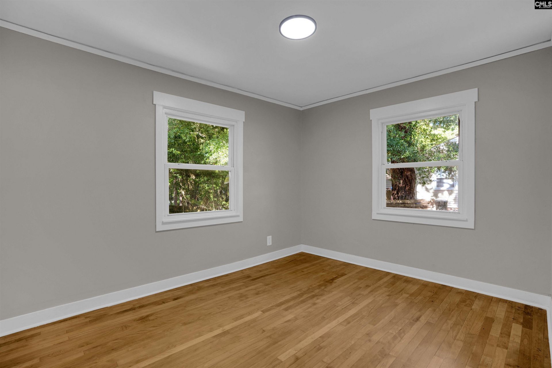1437 Burley Court Photo 32