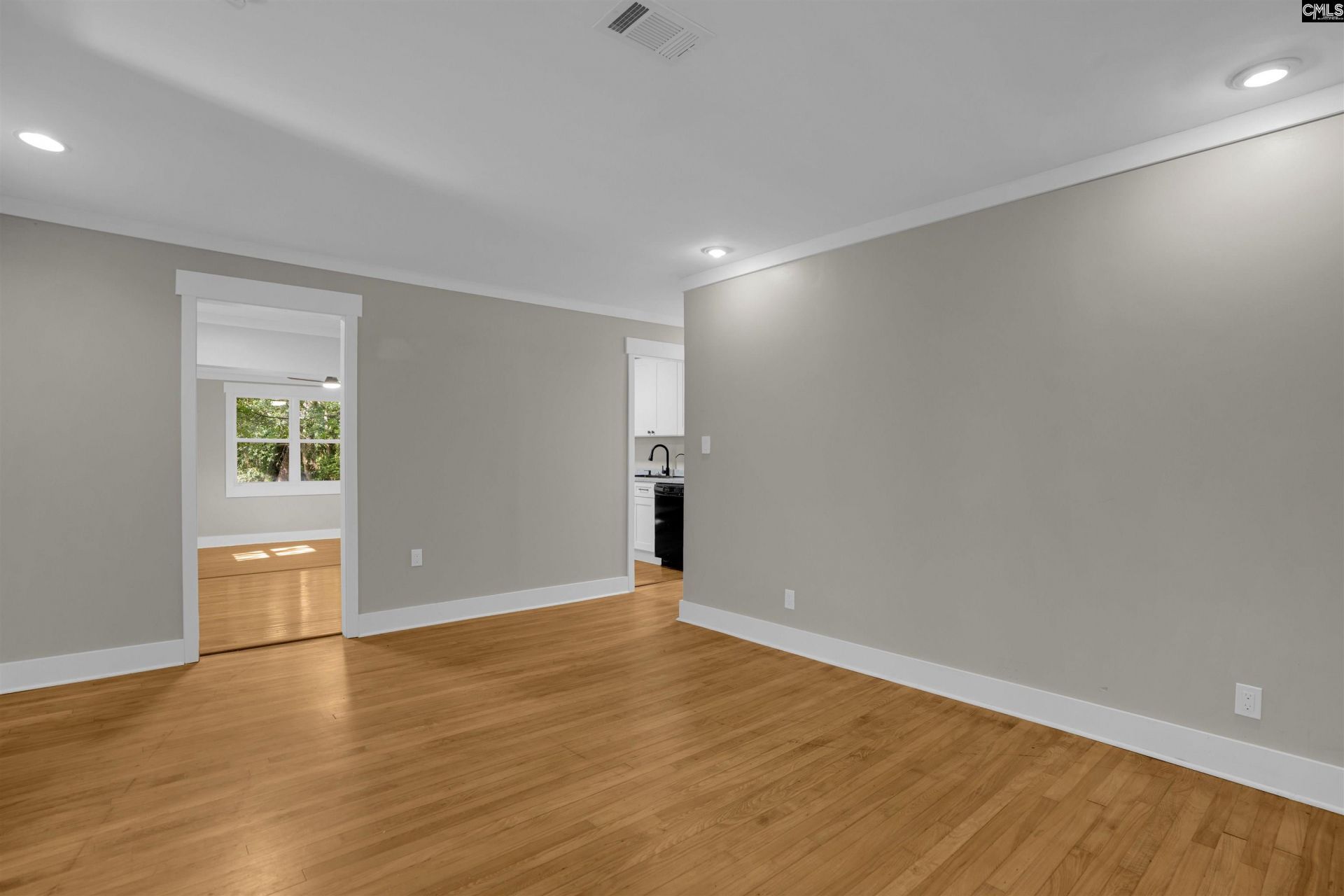 1437 Burley Court Photo 7